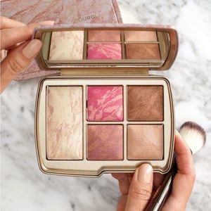 HOURGLASS Ambient Lighting Edit Palette in Universe